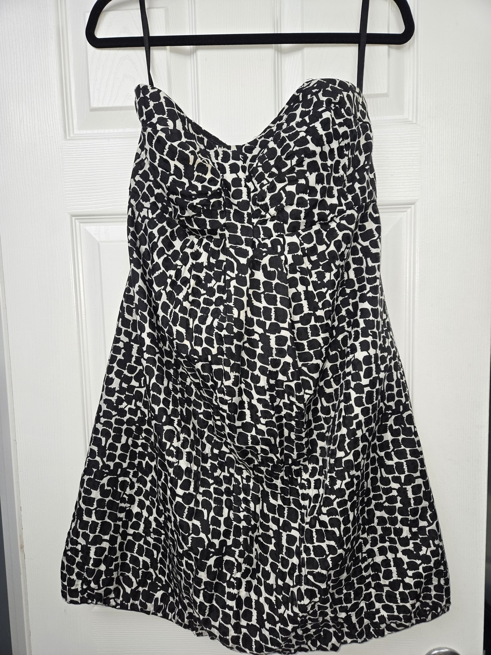 White House Black Market Black and White Printed Strapless Dress